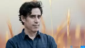 Who are Stephen Mangan Parents? Meet James Mangan And Mary Mangan