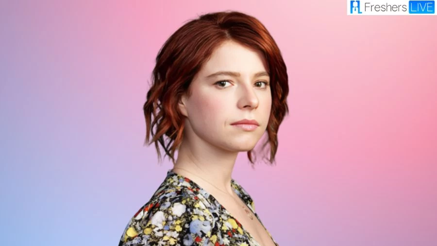 Jessie Buckley Net Worth in 2023 How Rich is She Now?