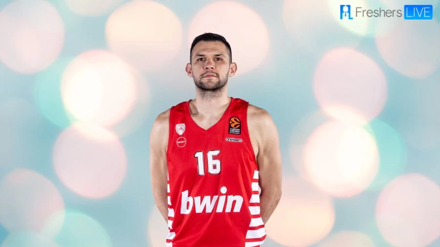 Who are Kostas Papanikolaou Parents? Meet Thanasis Papanikolaou and Katerina Papanikolaou