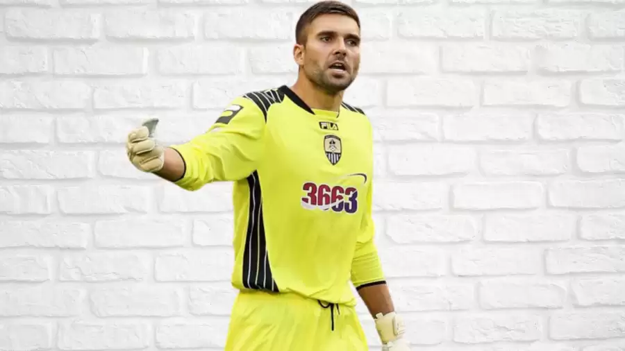 Bartosz Bialkowski Net Worth in 2023 How Rich is He Now?