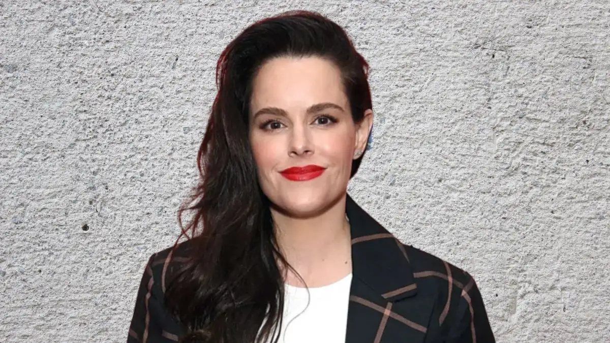 Emily Hampshire Net Worth in 2023 How Rich is She Now?