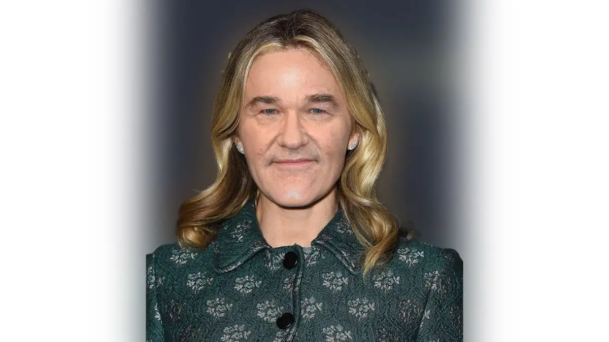 Name the TWO celebrities mashed up in this photo. Daily Dozen Trivia Answers