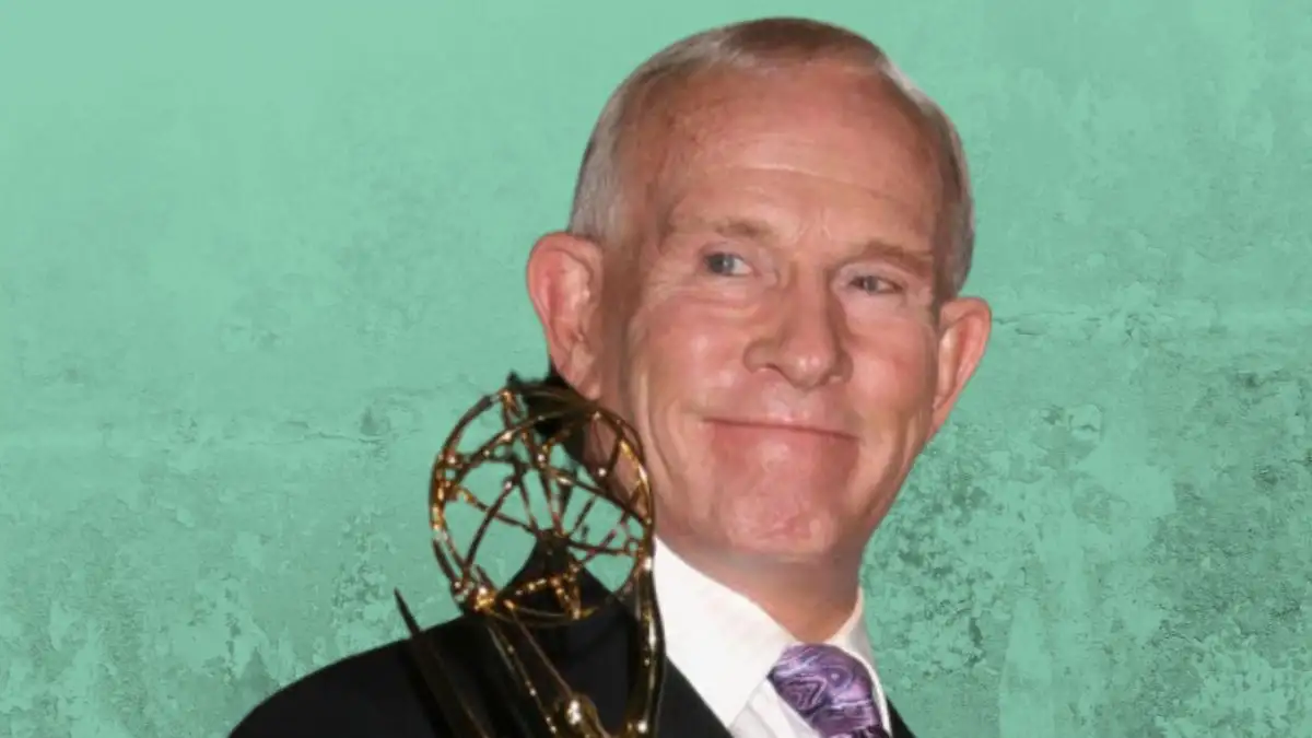 Tom Smothers Net Worth in 2023 How Rich is Tom Smothers?