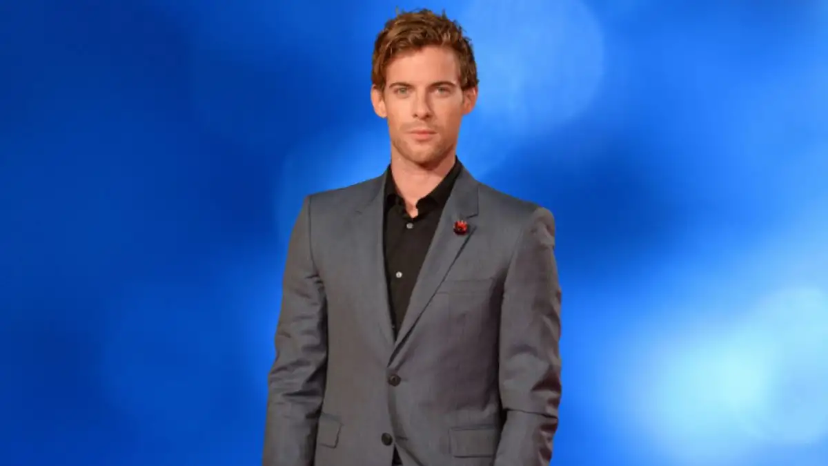 Luke Treadaway Height How Tall is Luke Treadaway?