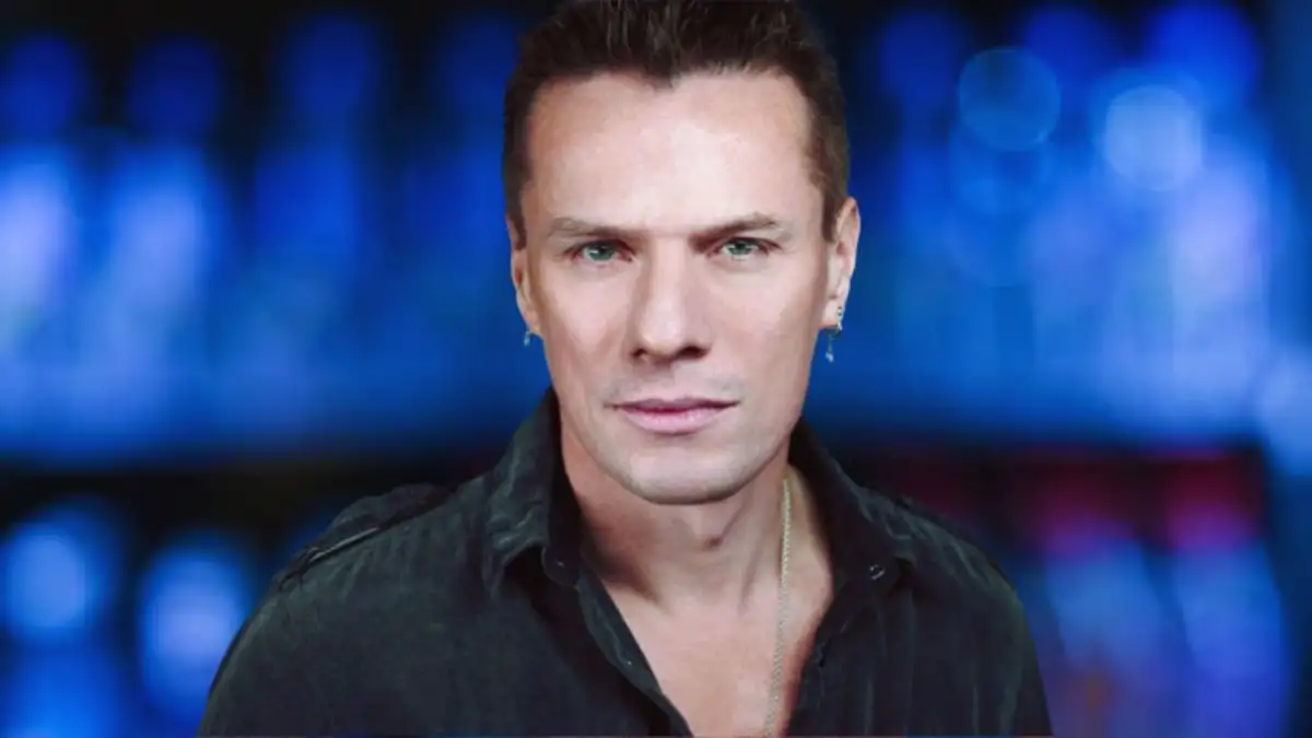 What Happened to U2 Drummer Larry Mullen Jr? Is Larry Mullen Jr Still in U2? Why is Larry Mullen Not Playing With U2?